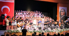Sanatorium Öğrencilerinden Dev Kadro ile Muhteşem Konser